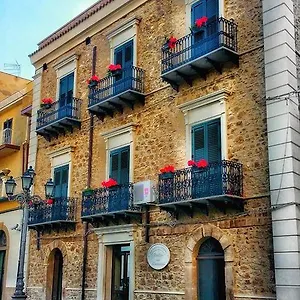 Bed & Breakfast Il Portico Dei Normanni, Butera